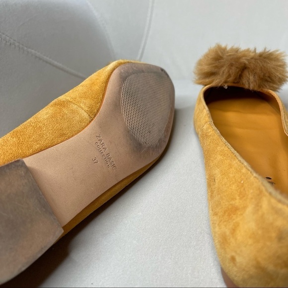 Zara Basic Collection Women’s Suede Loafer Flat House Shoe Puff Pom Camel Sz 37. - Picture 4 of 4